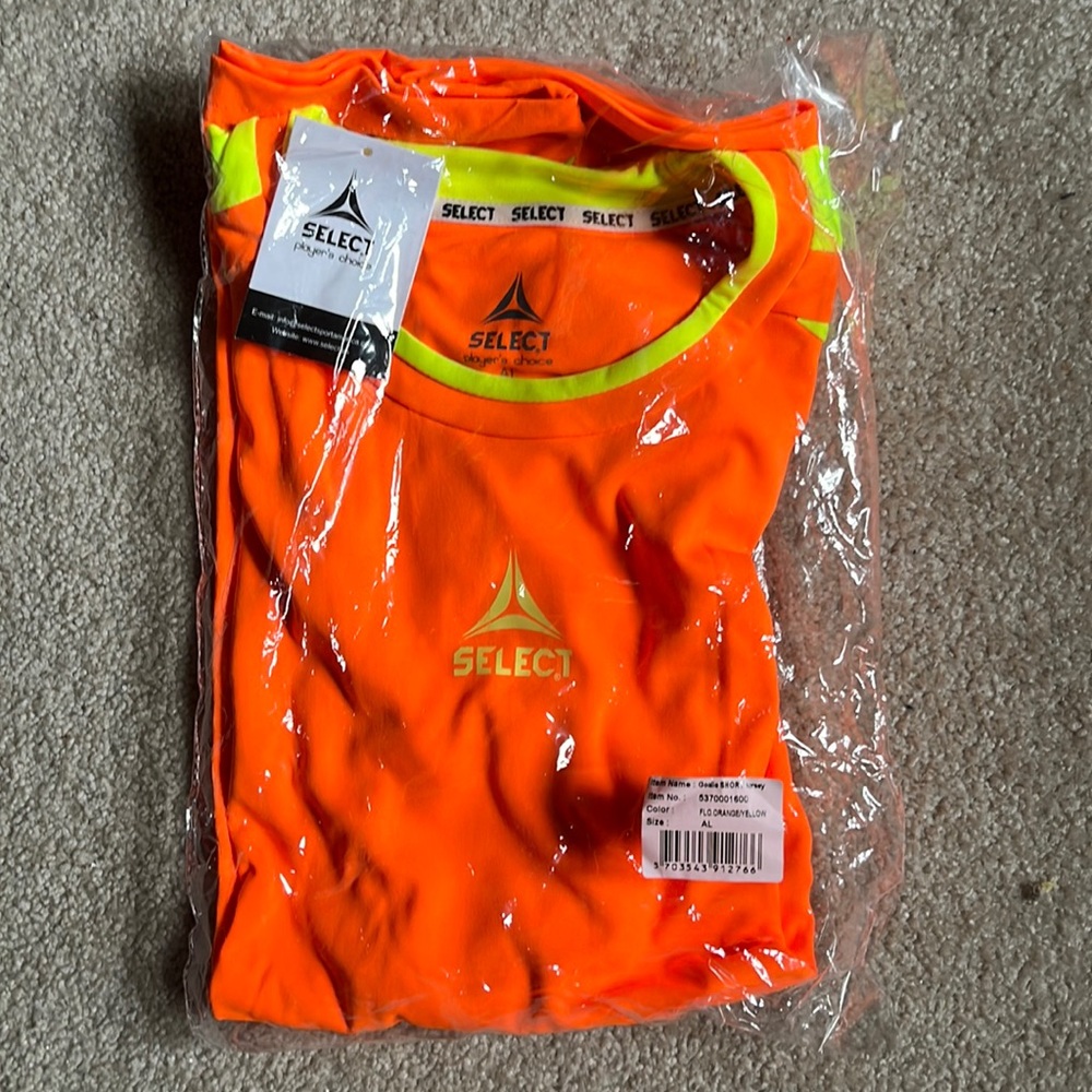 Goalie Jersey NWT Adult Large Select Flo Orange and Yellow short sleeve.